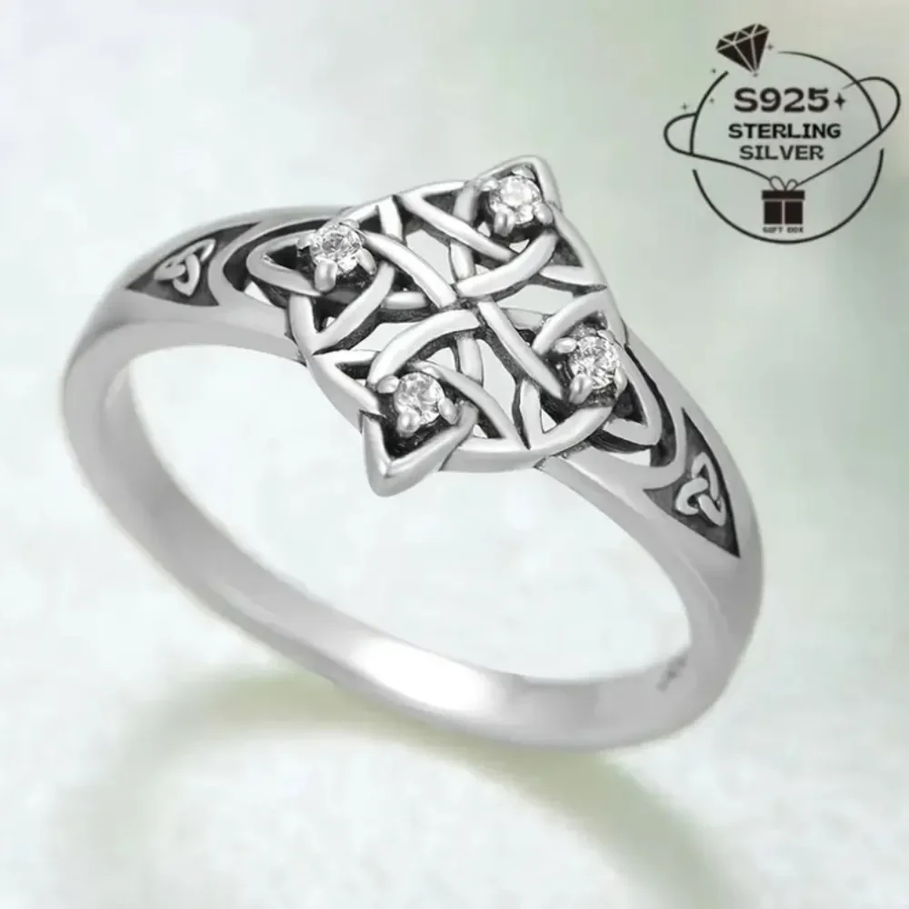 Women's Zirconia Sterling Silver Celtic Knot Ring Sz 8